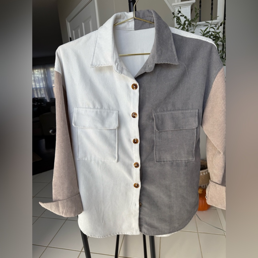 Women’s size medium Shacket